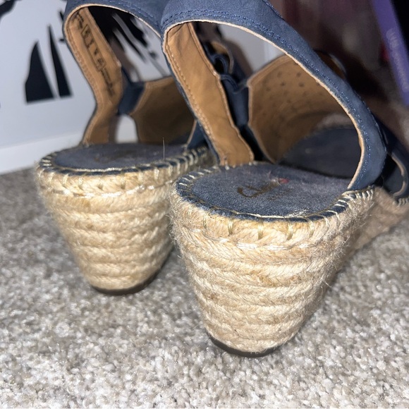 Clarks Women's Petrina Gail Wedge Sandals Size 9 - Picture 4 of 9